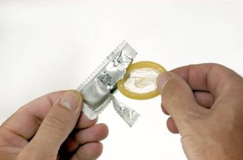 Seks u ratu i upotreba kondoma? I to na planetu Zemlji? hmm...