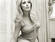 Njegovu prelijepu i u visokoj trudnući ženu Sharon Tate životinjski su ubili podanici Charlesa Mansona.